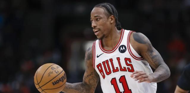 乐鱼体育登录-抑郁发作？德罗赞：我内心很痛苦 我的伤疤无法愈合